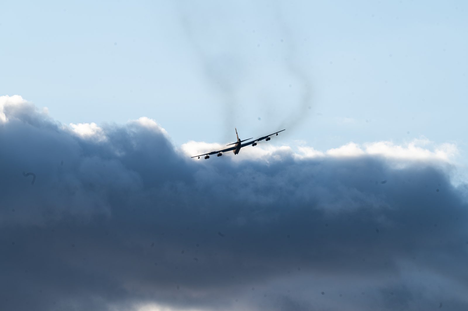 A B-52H Stratofortress on approach to RAF Fairford
