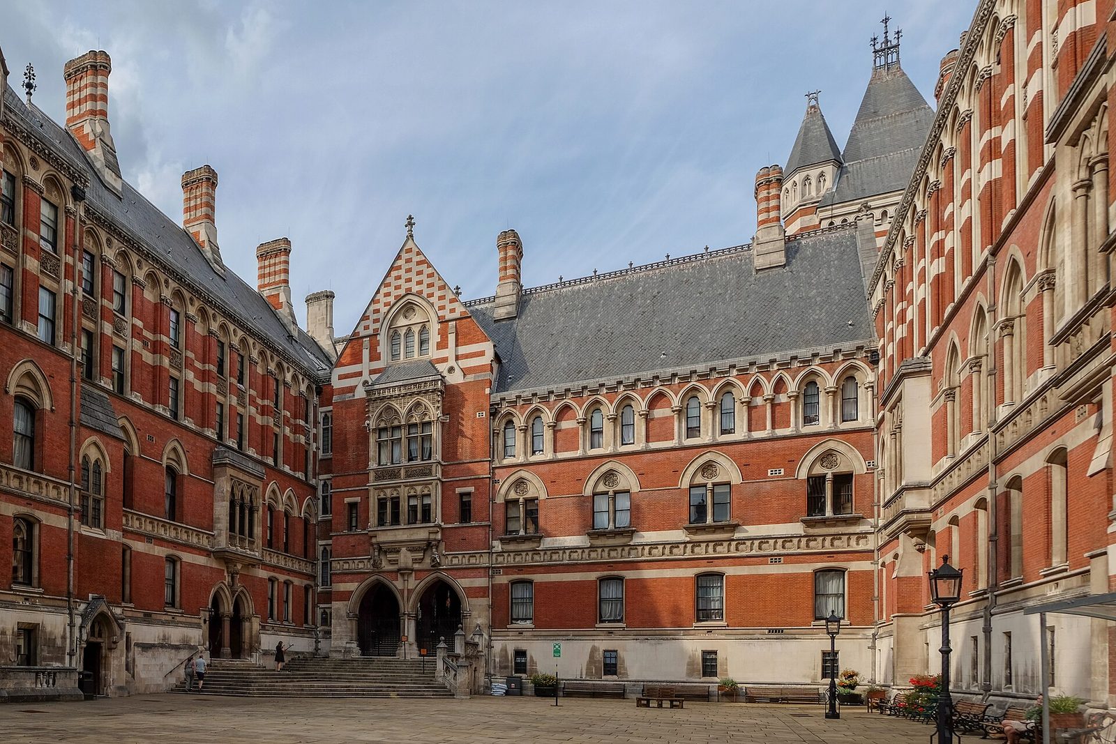 The quadrangle of the Royal Courts of Justice in London
